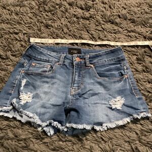 Celebrity pink Denim Frayed Hem Jean short Shorts